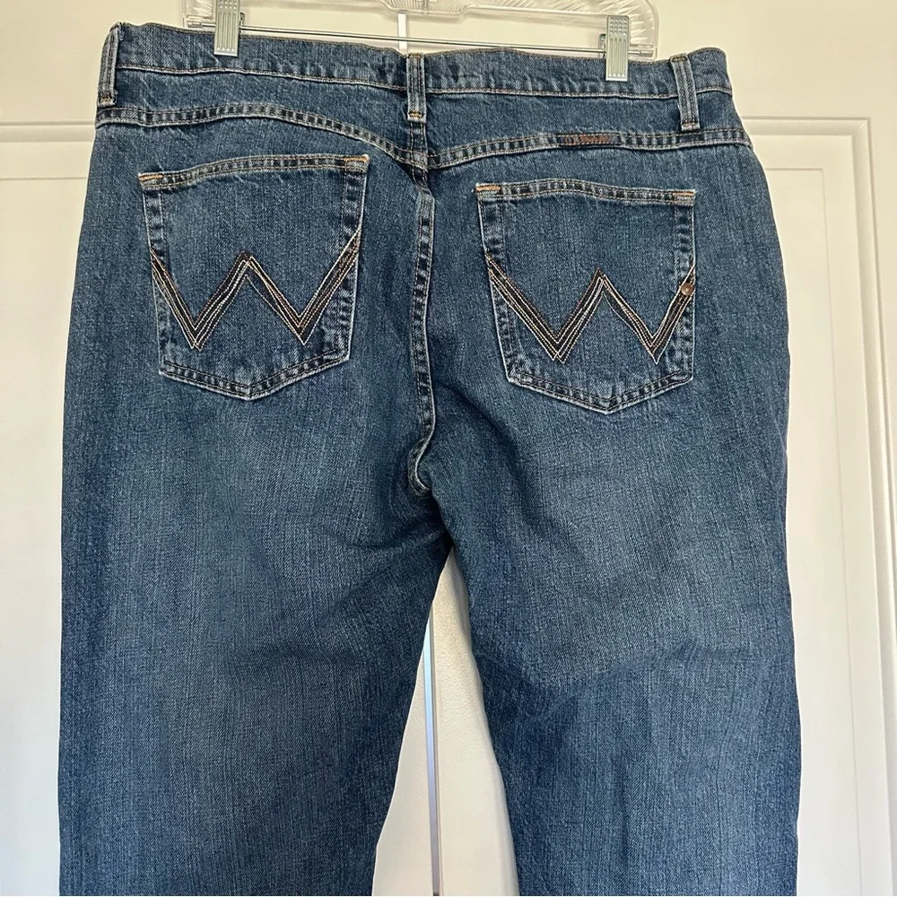 Wrangler Cash Waist Bootcut Blue Riding Jeans Womens Sz 15/16 × 34 Cowgirl Cut - Picture 8 of 10